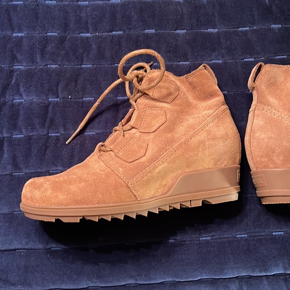 Sorel boots - tan - size 8 1/2 - Picture 6 of 7